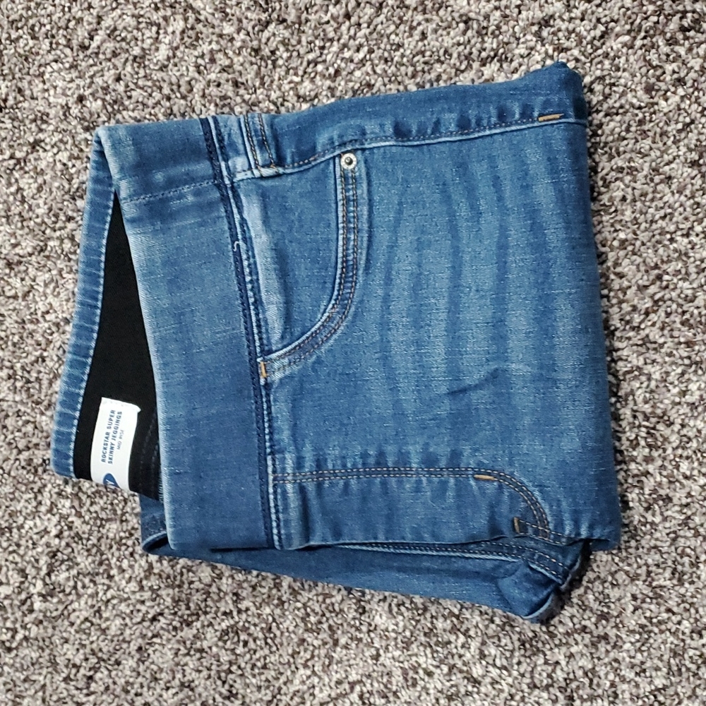 Old Navy Rockstar Super Skinny